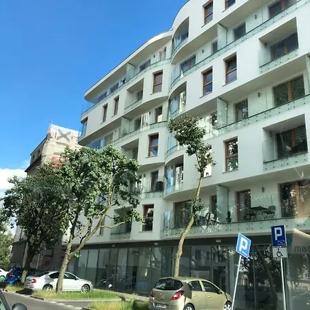 Batorego 713